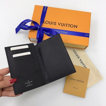 Обложка на паспорт Louis Vuitton Артикул BMS-46466. Вид 2