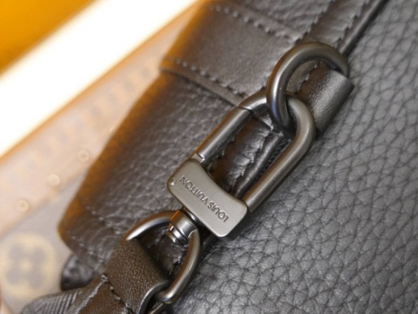 Сумка-слинг Louis Vuitton Артикул BMS-79608. Вид 8