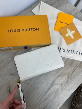 Кошелёк Louis Vuitton Артикул BMS-81287. Вид 1