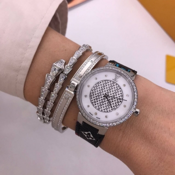 Часы Louis Vuitton Артикул BMS-83726. Вид 1