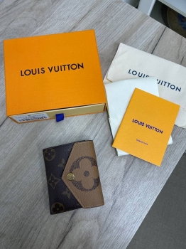 Кошелек  Louis Vuitton Артикул BMS-86594. Вид 1