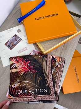 Платок  Louis Vuitton Артикул BMS-87740. Вид 2