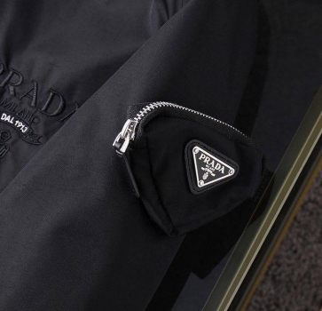 Куртка  мужская Prada Артикул BMS-90307. Вид 4