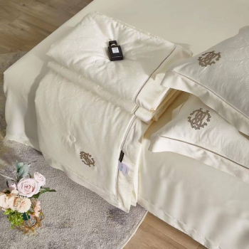 Комплект постельного белья с облегчённым одеялом Roberto Cavalli Артикул BMS-91813. Вид 2