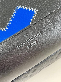 Сумка-слинг Louis Vuitton Артикул BMS-94919. Вид 5