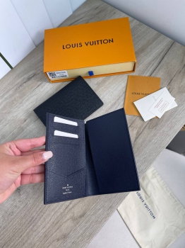 Обложка на паспорт Louis Vuitton Артикул BMS-98903. Вид 2