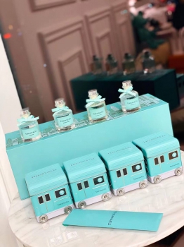 Набор из 4х ароматизатор для дома Tiffany&Co Артикул BMS-100659. Вид 2