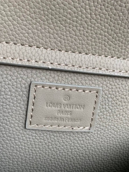 Поясная сумка Louis Vuitton Артикул BMS-112217. Вид 9