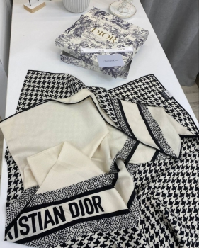 Платок Christian Dior Артикул BMS-120455. Вид 2