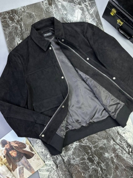 Куртка замшевая  Kiton Артикул BMS-122177. Вид 4