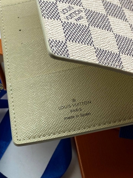 Обложка на паспорт  Louis Vuitton Артикул BMS-122792. Вид 6