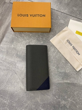  Купюрник Louis Vuitton Артикул BMS-125883. Вид 1