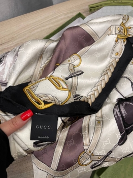  Платок Gucci Артикул BMS-127171. Вид 3