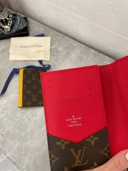 Обложка на паспорт Louis Vuitton Артикул BMS-127223. Вид 5