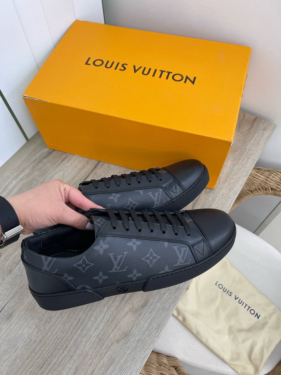 Кеды   Louis Vuitton Артикул BMS-94336