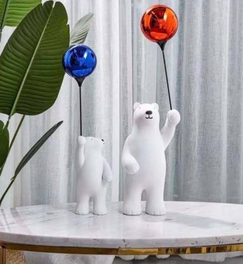 Статуэтка «Пара медведей с воздушными шарами» 