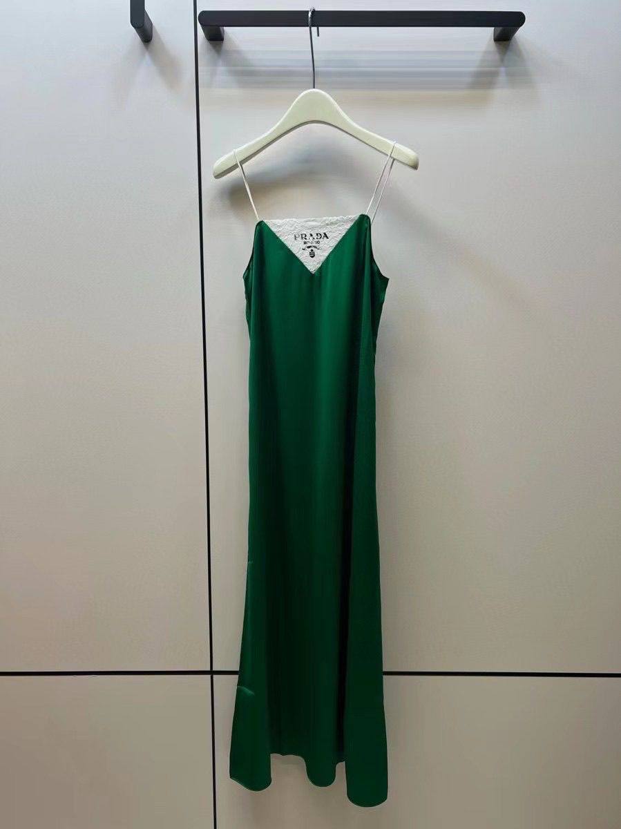 Платье  Prada Артикул BMS-94847